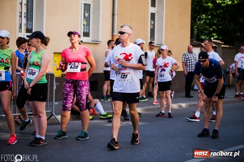Zdjęcie w galerii na portalu naszraciborz.pl: Raciborski Bieg Bez Granic - dystans 10 kilometrów FOTOREPORTAŻ wiadomości z regionu