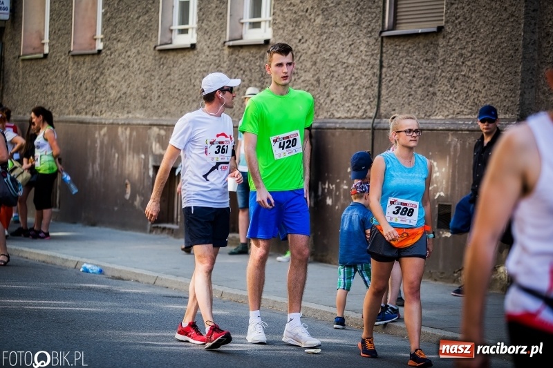 Zdjęcie w galerii na portalu naszraciborz.pl: Raciborski Bieg Bez Granic - dystans 10 kilometrów FOTOREPORTAŻ wiadomości z regionu