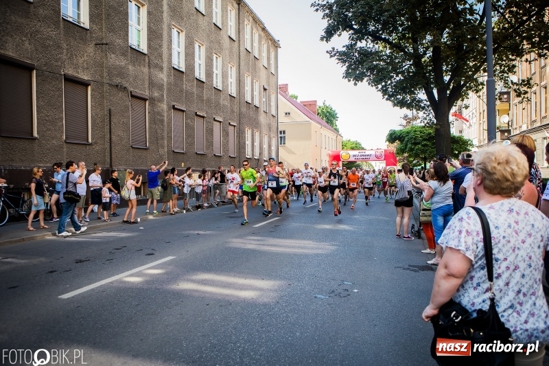 Zdjęcie w galerii na portalu naszraciborz.pl: Raciborski Bieg Bez Granic - dystans 10 kilometrów FOTOREPORTAŻ wiadomości z regionu