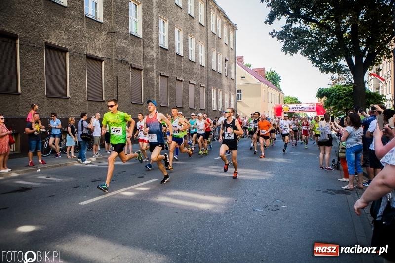 Zdjęcie w galerii na portalu naszraciborz.pl: Raciborski Bieg Bez Granic - dystans 10 kilometrów FOTOREPORTAŻ wiadomości z regionu