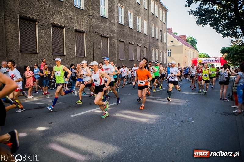 Zdjęcie w galerii na portalu naszraciborz.pl: Raciborski Bieg Bez Granic - dystans 10 kilometrów FOTOREPORTAŻ wiadomości z regionu