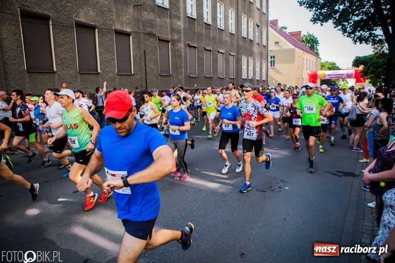 Zdjęcie w galerii na portalu naszraciborz.pl: Raciborski Bieg Bez Granic - dystans 10 kilometrów FOTOREPORTAŻ wiadomości z regionu