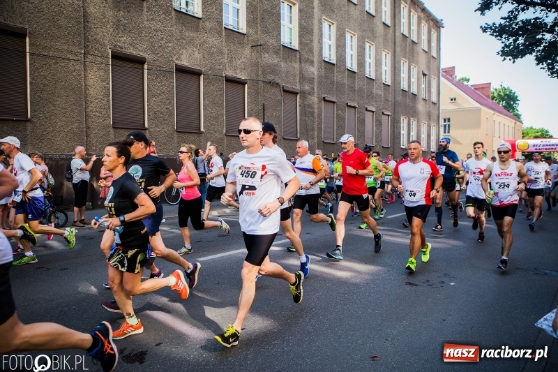 Zdjęcie w galerii na portalu naszraciborz.pl: Raciborski Bieg Bez Granic - dystans 10 kilometrów FOTOREPORTAŻ wiadomości z regionu
