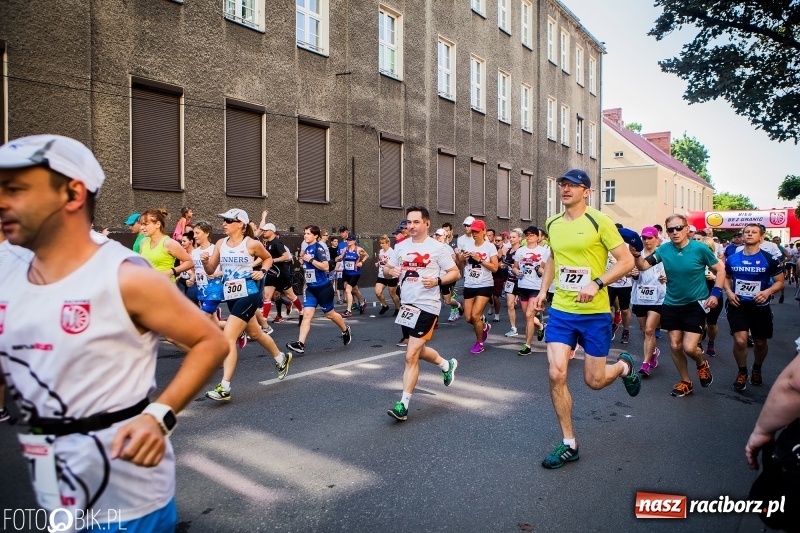Zdjęcie w galerii na portalu naszraciborz.pl: Raciborski Bieg Bez Granic - dystans 10 kilometrów FOTOREPORTAŻ wiadomości z regionu