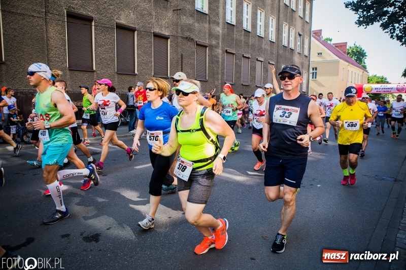 Zdjęcie w galerii na portalu naszraciborz.pl: Raciborski Bieg Bez Granic - dystans 10 kilometrów FOTOREPORTAŻ wiadomości z regionu
