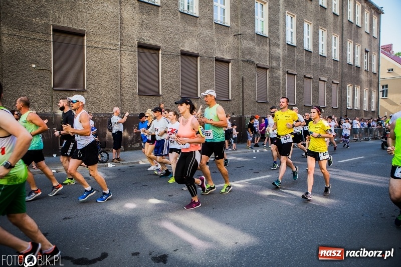 Zdjęcie w galerii na portalu naszraciborz.pl: Raciborski Bieg Bez Granic - dystans 10 kilometrów FOTOREPORTAŻ wiadomości z regionu