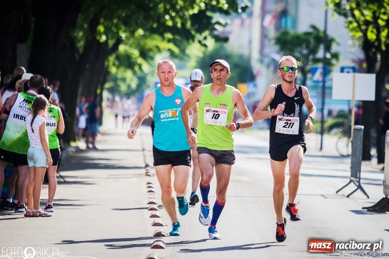 Zdjęcie w galerii na portalu naszraciborz.pl: Raciborski Bieg Bez Granic - dystans 10 kilometrów FOTOREPORTAŻ wiadomości z regionu