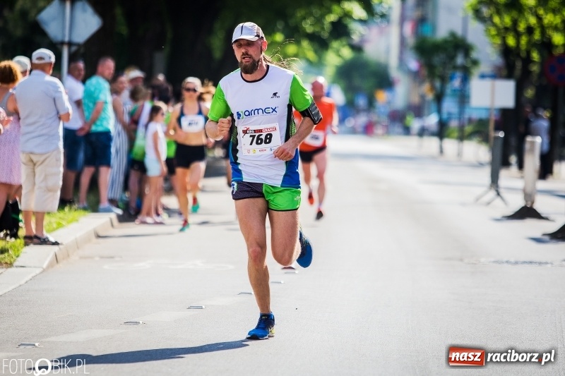 Zdjęcie w galerii na portalu naszraciborz.pl: Raciborski Bieg Bez Granic - dystans 10 kilometrów FOTOREPORTAŻ wiadomości z regionu