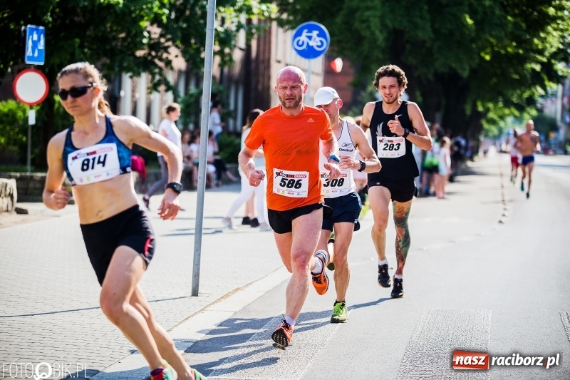 Zdjęcie w galerii na portalu naszraciborz.pl: Raciborski Bieg Bez Granic - dystans 10 kilometrów FOTOREPORTAŻ wiadomości z regionu