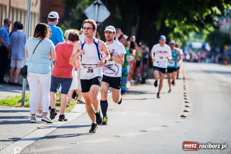 Zdjęcie w galerii na portalu naszraciborz.pl: Raciborski Bieg Bez Granic - dystans 10 kilometrów FOTOREPORTAŻ wiadomości z regionu