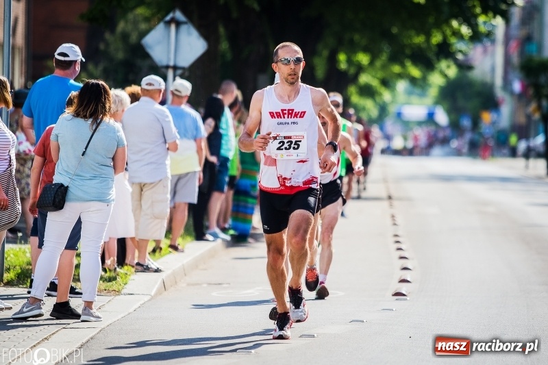 Zdjęcie w galerii na portalu naszraciborz.pl: Raciborski Bieg Bez Granic - dystans 10 kilometrów FOTOREPORTAŻ wiadomości z regionu