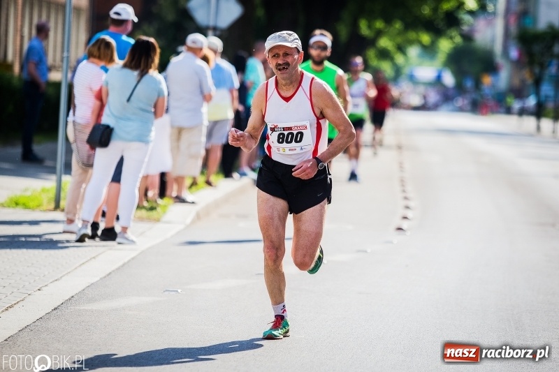 Zdjęcie w galerii na portalu naszraciborz.pl: Raciborski Bieg Bez Granic - dystans 10 kilometrów FOTOREPORTAŻ wiadomości z regionu