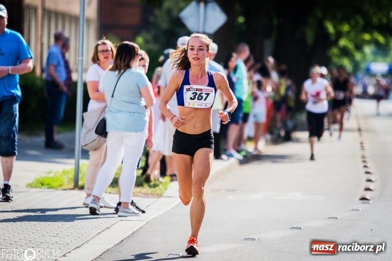 Zdjęcie w galerii na portalu naszraciborz.pl: Raciborski Bieg Bez Granic - dystans 10 kilometrów FOTOREPORTAŻ wiadomości z regionu