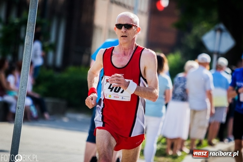 Zdjęcie w galerii na portalu naszraciborz.pl: Raciborski Bieg Bez Granic - dystans 10 kilometrów FOTOREPORTAŻ wiadomości z regionu