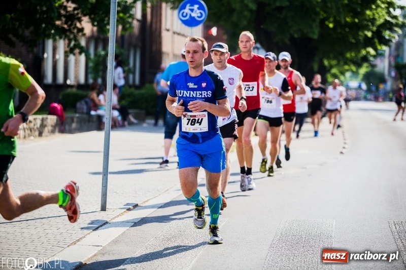Zdjęcie w galerii na portalu naszraciborz.pl: Raciborski Bieg Bez Granic - dystans 10 kilometrów FOTOREPORTAŻ wiadomości z regionu
