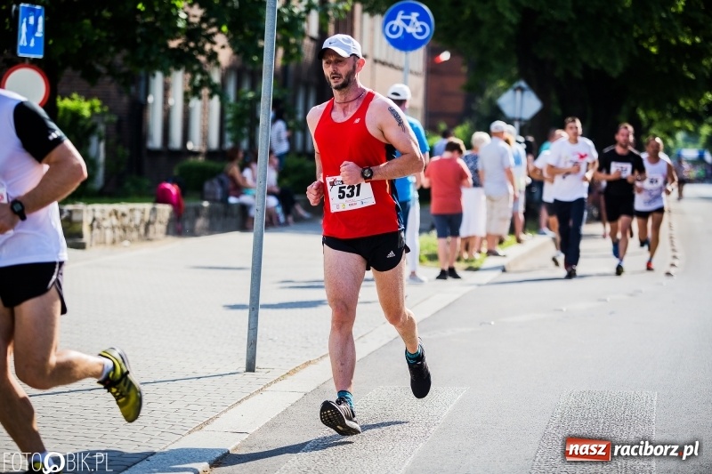 Zdjęcie w galerii na portalu naszraciborz.pl: Raciborski Bieg Bez Granic - dystans 10 kilometrów FOTOREPORTAŻ wiadomości z regionu
