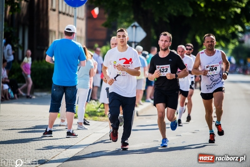 Zdjęcie w galerii na portalu naszraciborz.pl: Raciborski Bieg Bez Granic - dystans 10 kilometrów FOTOREPORTAŻ wiadomości z regionu