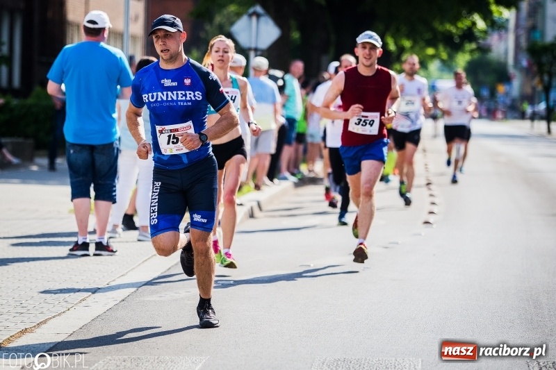 Zdjęcie w galerii na portalu naszraciborz.pl: Raciborski Bieg Bez Granic - dystans 10 kilometrów FOTOREPORTAŻ wiadomości z regionu