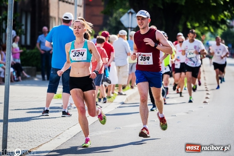 Zdjęcie w galerii na portalu naszraciborz.pl: Raciborski Bieg Bez Granic - dystans 10 kilometrów FOTOREPORTAŻ wiadomości z regionu