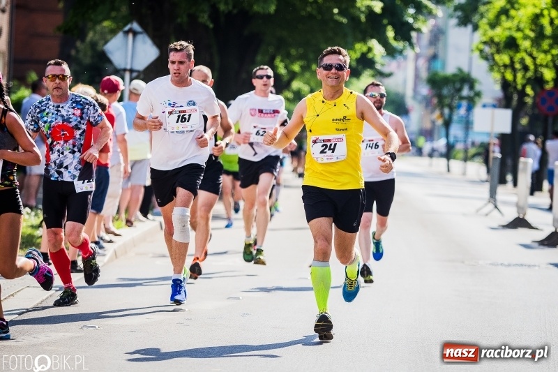 Zdjęcie w galerii na portalu naszraciborz.pl: Raciborski Bieg Bez Granic - dystans 10 kilometrów FOTOREPORTAŻ wiadomości z regionu