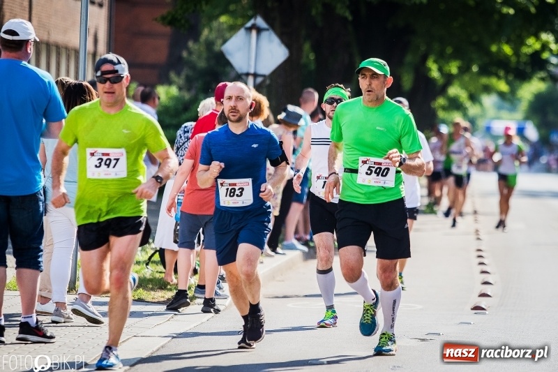 Zdjęcie w galerii na portalu naszraciborz.pl: Raciborski Bieg Bez Granic - dystans 10 kilometrów FOTOREPORTAŻ wiadomości z regionu
