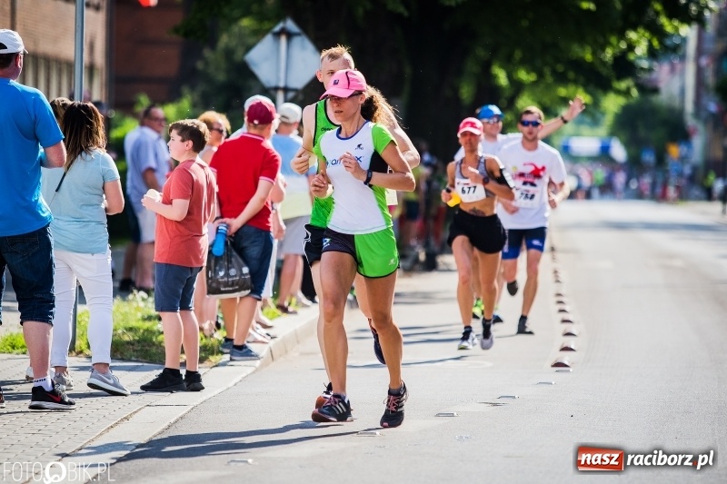 Zdjęcie w galerii na portalu naszraciborz.pl: Raciborski Bieg Bez Granic - dystans 10 kilometrów FOTOREPORTAŻ wiadomości z regionu