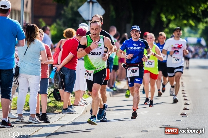Zdjęcie w galerii na portalu naszraciborz.pl: Raciborski Bieg Bez Granic - dystans 10 kilometrów FOTOREPORTAŻ wiadomości z regionu