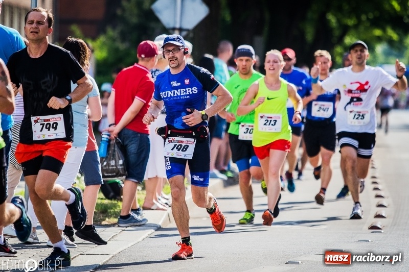Zdjęcie w galerii na portalu naszraciborz.pl: Raciborski Bieg Bez Granic - dystans 10 kilometrów FOTOREPORTAŻ wiadomości z regionu