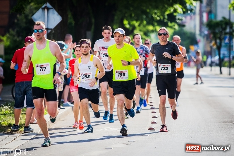Zdjęcie w galerii na portalu naszraciborz.pl: Raciborski Bieg Bez Granic - dystans 10 kilometrów FOTOREPORTAŻ wiadomości z regionu