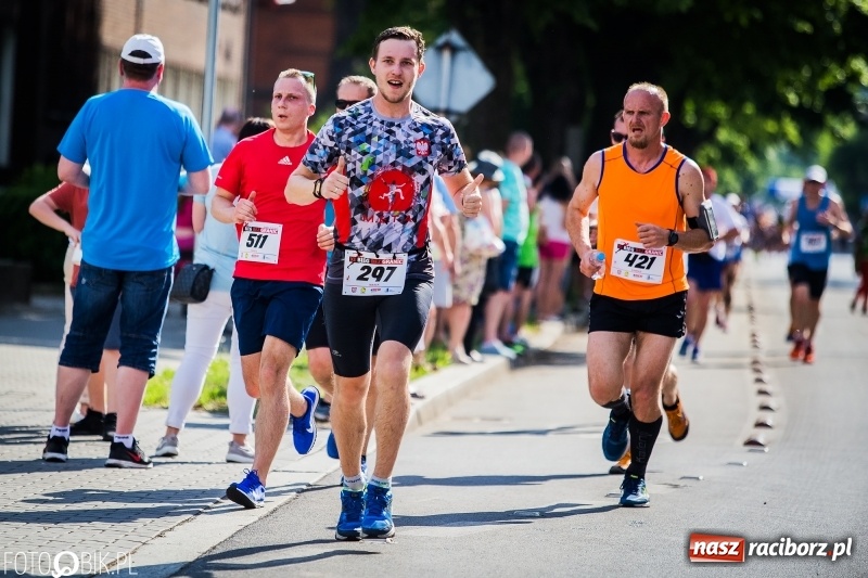 Zdjęcie w galerii na portalu naszraciborz.pl: Raciborski Bieg Bez Granic - dystans 10 kilometrów FOTOREPORTAŻ wiadomości z regionu