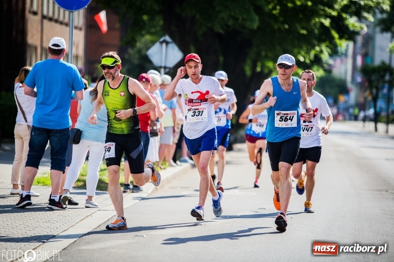 Zdjęcie w galerii na portalu naszraciborz.pl: Raciborski Bieg Bez Granic - dystans 10 kilometrów FOTOREPORTAŻ wiadomości z regionu