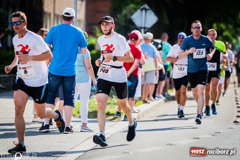 Zdjęcie w galerii na portalu naszraciborz.pl: Raciborski Bieg Bez Granic - dystans 10 kilometrów FOTOREPORTAŻ wiadomości z regionu