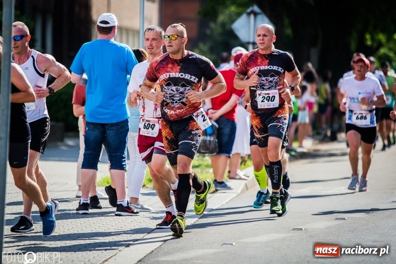 Zdjęcie w galerii na portalu naszraciborz.pl: Raciborski Bieg Bez Granic - dystans 10 kilometrów FOTOREPORTAŻ wiadomości z regionu
