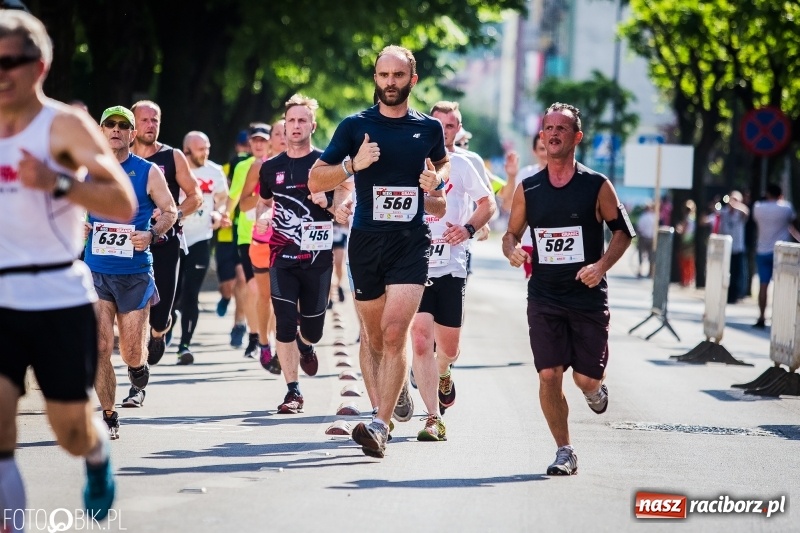 Zdjęcie w galerii na portalu naszraciborz.pl: Raciborski Bieg Bez Granic - dystans 10 kilometrów FOTOREPORTAŻ wiadomości z regionu
