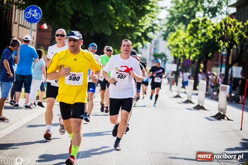 Zdjęcie w galerii na portalu naszraciborz.pl: Raciborski Bieg Bez Granic - dystans 10 kilometrów FOTOREPORTAŻ wiadomości z regionu