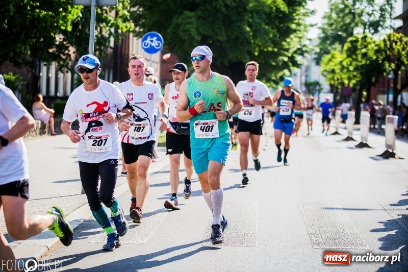Zdjęcie w galerii na portalu naszraciborz.pl: Raciborski Bieg Bez Granic - dystans 10 kilometrów FOTOREPORTAŻ wiadomości z regionu