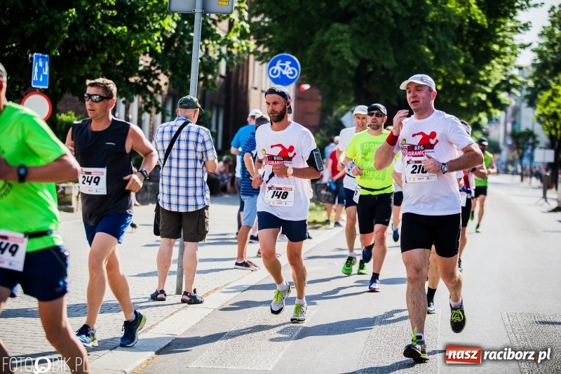 Zdjęcie w galerii na portalu naszraciborz.pl: Raciborski Bieg Bez Granic - dystans 10 kilometrów FOTOREPORTAŻ wiadomości z regionu