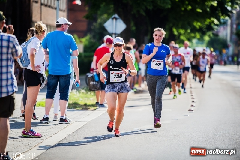 Zdjęcie w galerii na portalu naszraciborz.pl: Raciborski Bieg Bez Granic - dystans 10 kilometrów FOTOREPORTAŻ wiadomości z regionu
