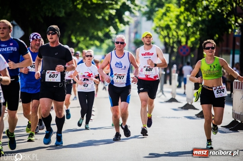 Zdjęcie w galerii na portalu naszraciborz.pl: Raciborski Bieg Bez Granic - dystans 10 kilometrów FOTOREPORTAŻ wiadomości z regionu