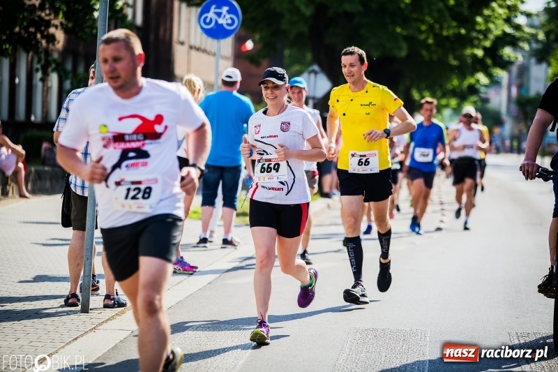 Zdjęcie w galerii na portalu naszraciborz.pl: Raciborski Bieg Bez Granic - dystans 10 kilometrów FOTOREPORTAŻ wiadomości z regionu