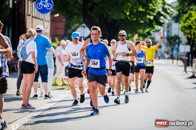 Zdjęcie w galerii na portalu naszraciborz.pl: Raciborski Bieg Bez Granic - dystans 10 kilometrów FOTOREPORTAŻ wiadomości z regionu