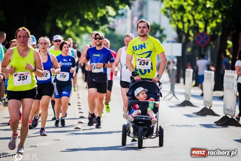 Zdjęcie w galerii na portalu naszraciborz.pl: Raciborski Bieg Bez Granic - dystans 10 kilometrów FOTOREPORTAŻ wiadomości z regionu