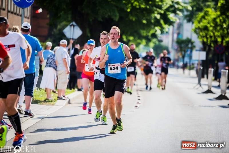 Zdjęcie w galerii na portalu naszraciborz.pl: Raciborski Bieg Bez Granic - dystans 10 kilometrów FOTOREPORTAŻ wiadomości z regionu