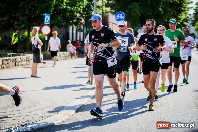 Zdjęcie w galerii na portalu naszraciborz.pl: Raciborski Bieg Bez Granic - dystans 10 kilometrów FOTOREPORTAŻ wiadomości z regionu