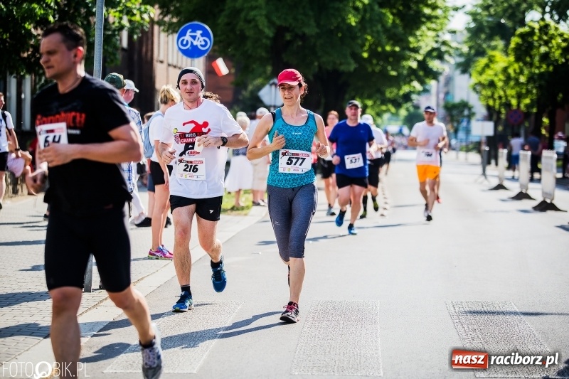 Zdjęcie w galerii na portalu naszraciborz.pl: Raciborski Bieg Bez Granic - dystans 10 kilometrów FOTOREPORTAŻ wiadomości z regionu
