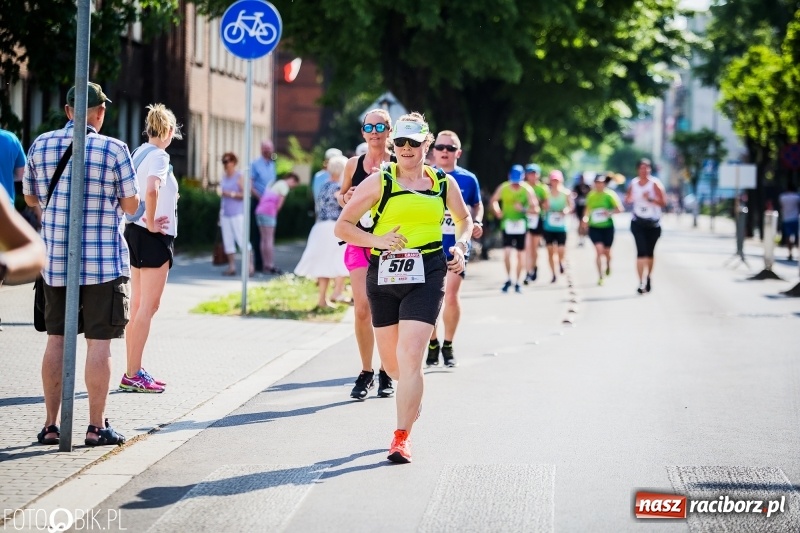 Zdjęcie w galerii na portalu naszraciborz.pl: Raciborski Bieg Bez Granic - dystans 10 kilometrów FOTOREPORTAŻ wiadomości z regionu