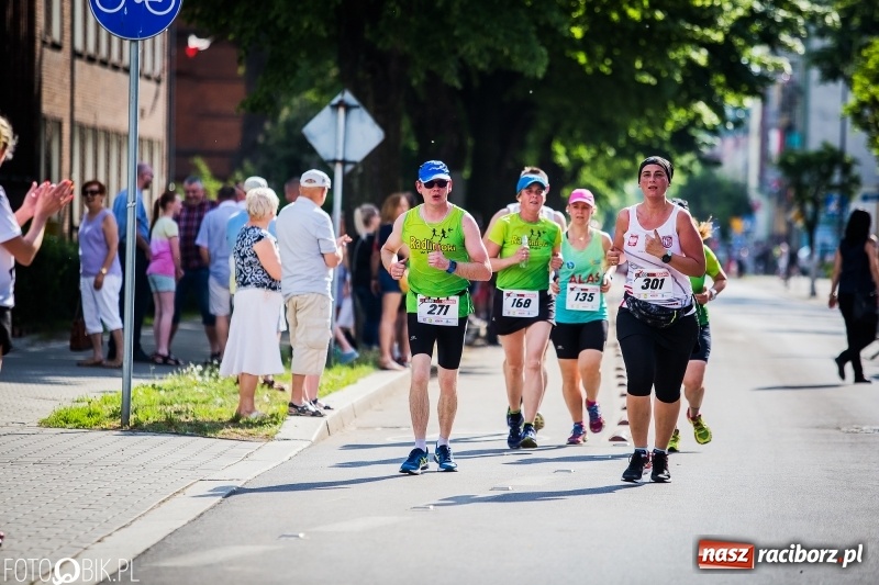Zdjęcie w galerii na portalu naszraciborz.pl: Raciborski Bieg Bez Granic - dystans 10 kilometrów FOTOREPORTAŻ wiadomości z regionu
