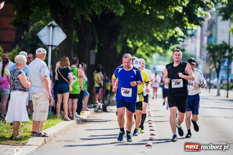 Zdjęcie w galerii na portalu naszraciborz.pl: Raciborski Bieg Bez Granic - dystans 10 kilometrów FOTOREPORTAŻ wiadomości z regionu