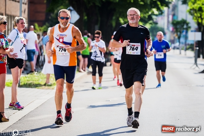 Zdjęcie w galerii na portalu naszraciborz.pl: Raciborski Bieg Bez Granic - dystans 10 kilometrów FOTOREPORTAŻ wiadomości z regionu