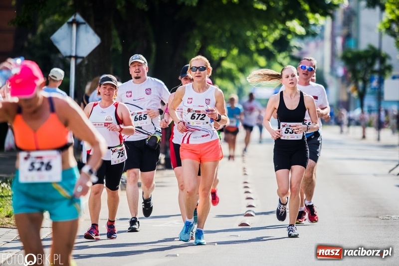 Zdjęcie w galerii na portalu naszraciborz.pl: Raciborski Bieg Bez Granic - dystans 10 kilometrów FOTOREPORTAŻ wiadomości z regionu